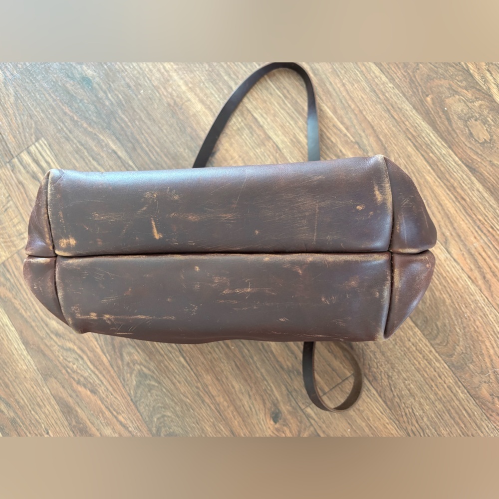 Portland Leather Handmade Classic Medium Tote Bag - Picture 12 of 14